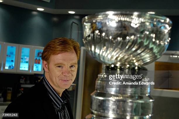 Actor David Caruso poses with the Stanley Cup on the set of "CSI : Miami" at the Raleigh Manhattan Beach Studios on April 11, 2007 in Manhattan...