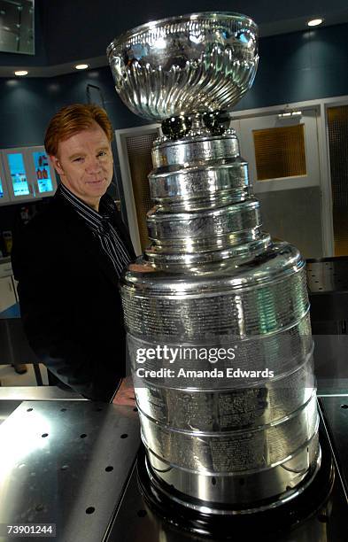 Actor David Caruso poses with the Stanley Cup on the set of "CSI : Miami" at the Raleigh Manhattan Beach Studios on April 11, 2007 in Manhattan...
