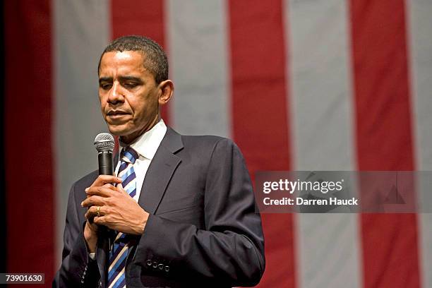 Democratic presidential candidate U.S. Sen. Barack Obama speaks to supporters at the Milwaukee Theater during a fundraiser April 16, 2007 in...