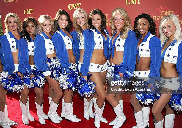 The Dallas Cowboy Cheerleaders arrive at the 2007 CMT Music Awards at the Curb Event Center at Belmont University April 16, 2007 in Nashville,...