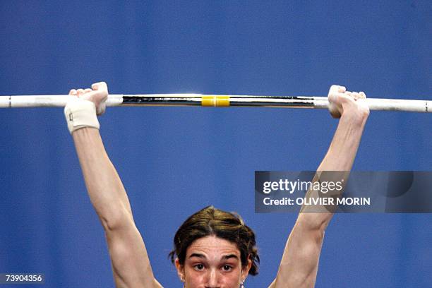 French Melanie Noel competes during the +48kg class of the Weightlifting European Championship, 17 April 2007 in Strasbourg, eastern France. AFP...
