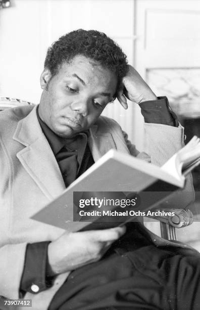 Photo of Lamont Dozier.