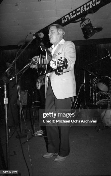 Tom Hall Reds Tom T Hall Photos and Premium High Res Pictures - Getty Images