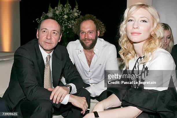Actors Kevin Spacey, Elliot Cowan and Cate Blanchett attend the IWC Da Vinci Launch party held at the Geneva Palaexpo on April 17, 2007 in Geneva,...