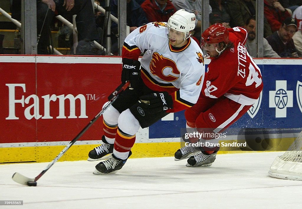 Calgary Flames v Detroit Red Wings, Game 1