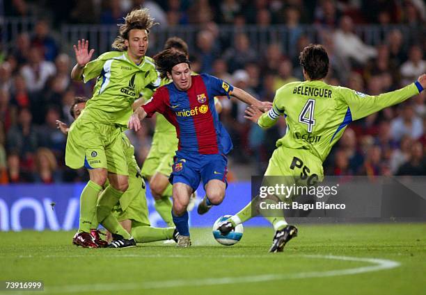 Leo Messi of FC Barcelona kicks his first goal during the match against Getafe, of Copa del Rey, on April 18 played at the Camp Nou stadium in...