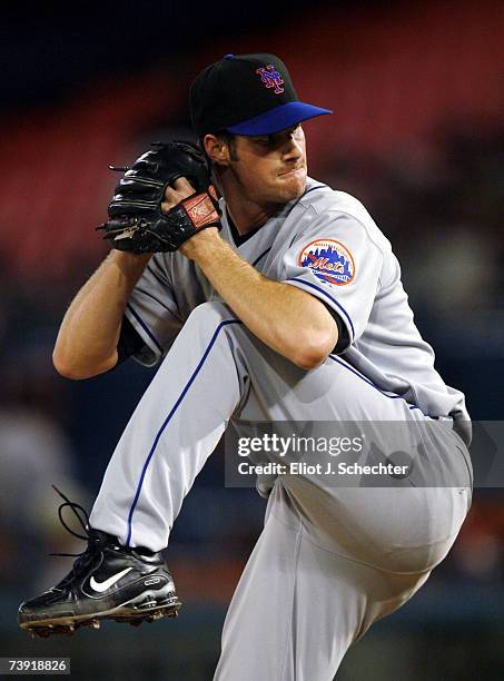 Pitcher John Maine of the New York Mets delivers a pitch against the Florida Marlins on April 18, 2006 at Dolphin Stadium in Miami, Florida.