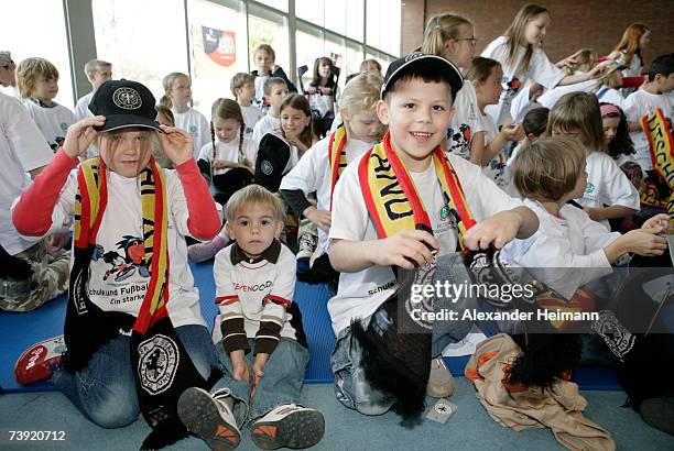 Children are seen during the DFB School Campaign ' Schule und Fussball ' at the Steinbach primary school on April 19, 2007 in Hadamar near Frankfurt,...