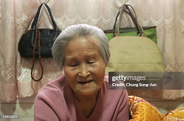 Kim Yang-Soon, aged 85, who is a grand-aunt of Cho Seung-Hui speaks with reproters about Seung-Hui at Cho Seung-Hui's grandfather's house on April...