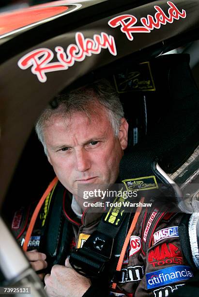 Snickers Dark Car Ricky Rudd 55,047 Car Raceway Stock Photos, High-Res Pictures, and Images - Getty ...