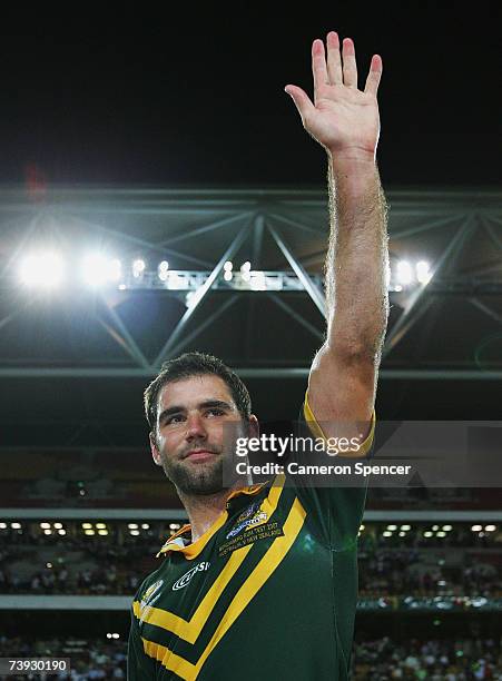 Cameron Smith of the Kangaroos thanks the crowd after winning the ARL Bundaberg Test match between the Australian Kanagroos and the New Zealand Kiwis...