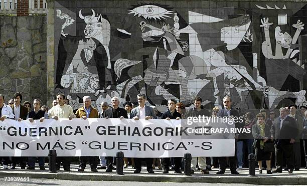 Guernica y Luno, SPAIN: To go with AFP story "Espagne-histoire-Guernica-anniversaire" Guernica's mayor Miguel Angel Aranaz Ibarra and other officials...