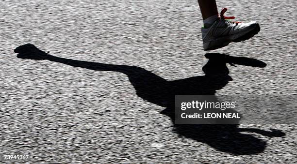 Shadow Running Back Runner Shadow Photos and Premium High Res Pictures - Getty Images