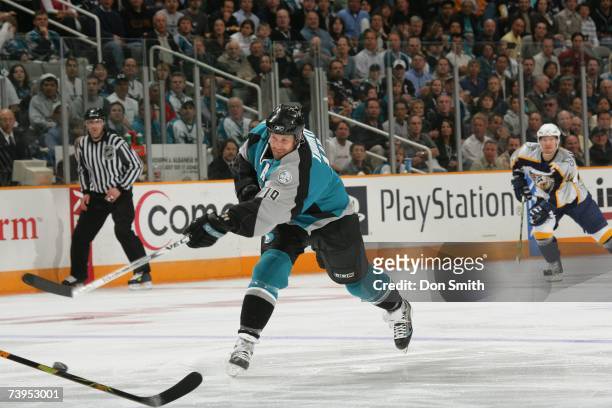 Joe Thornton of the San Jose Sharks shoots the puck during Game 3 of the 2007 Western Conference Quarterfinals against the Nashville Predators on...
