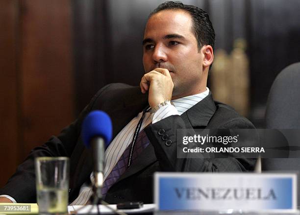 Guatemala City, GUATEMALA: Alonso Herrera de Abreu, primer Secretario de la embajada de Venezuela en Guatemala, participa en la I Conferencia...