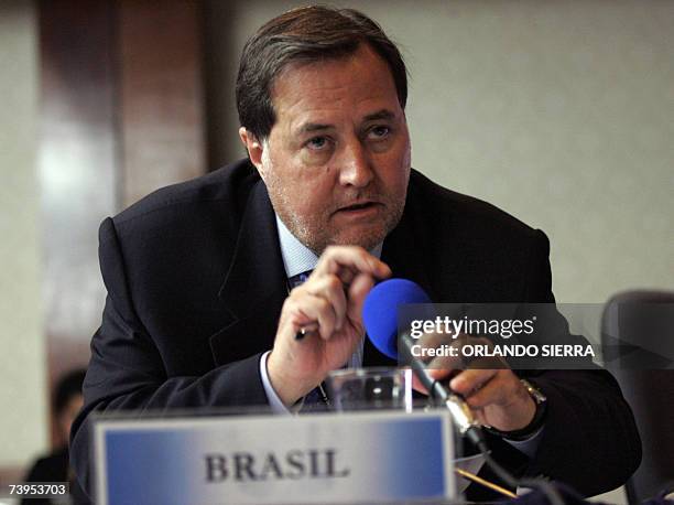Guatemala City, GUATEMALA: Renan Leite Paes Barreto, embajador de Brasil en Guatemala, participa en la I Conferencia Regional sobre Violencia Armada...