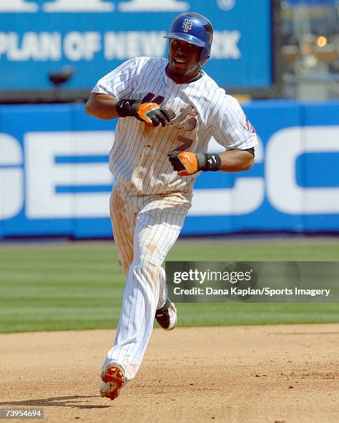 Jose Reyes of the New York Mets running to third base at Shea Stadium during a game against the Atlanta Braves on April 21, 2007 in Flushing, New...