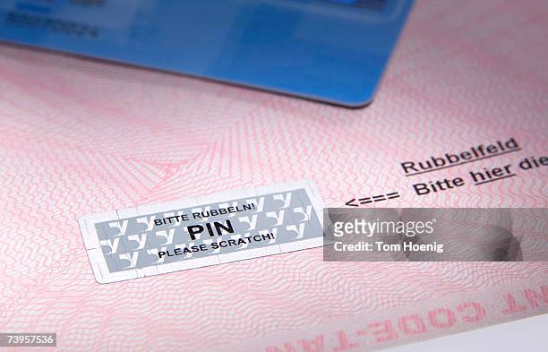 credit card on envelope, close-up - pin stock-fotos und bilder