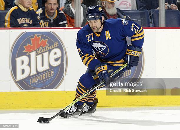 Teppo Numminen of the Buffalo Sabres skates against the New York Islanders during Game 5 of the NHL Eastern Conference Quarterfinals on April 20,...