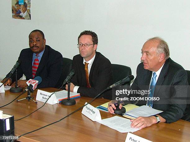 Stephen Rapp and Herman Hebel of The Special Court of Sierra Leone give a press conference in Monrovia, 25 April 2007. The TSSL delegation, charged...