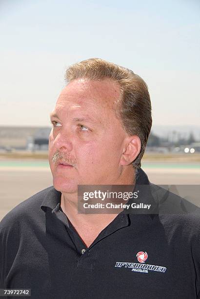 28 Pilot Dave Riggs Instructs The Stars Of Fast Glass Photos & High Res ...