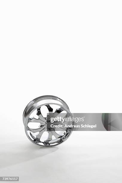 silver wheel - be basic hub stock pictures, royalty-free photos & images