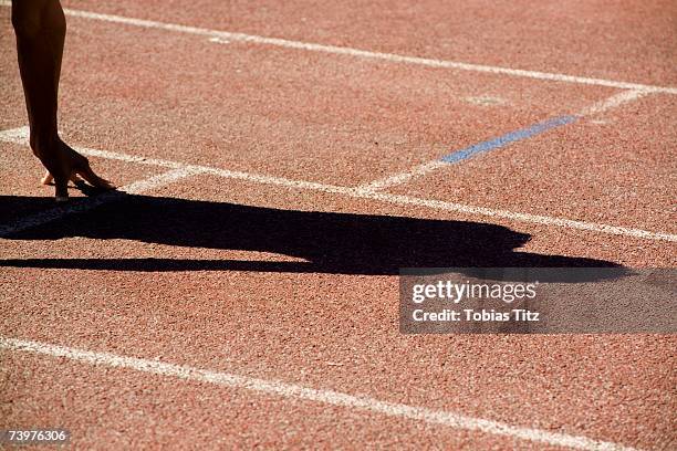 Shadow Running Back Athlete Shadow Silhouette Photos and Premium High Res Pictures - Getty ...