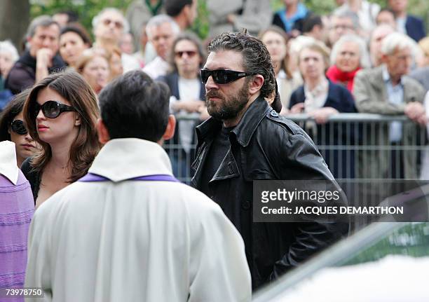 French actor Vincent Cassel and sister Cecile, arrives at Saint-Eustache's church for the funeral of his father Jean-Pierre Cassel, 26 April 2007 in...