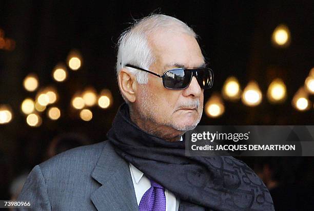French actor Jean-Claude Brialy leaves Saint-Eustache's church after the funeral mass of French actor Jean-Pierre Cassel, 26 April 2007 in Paris....