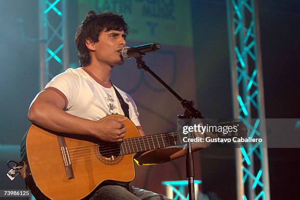 Jeremias performs at The Billboard Bash at The Fifth nightclub on April 25, 2007 in Miami Beach , Florida.