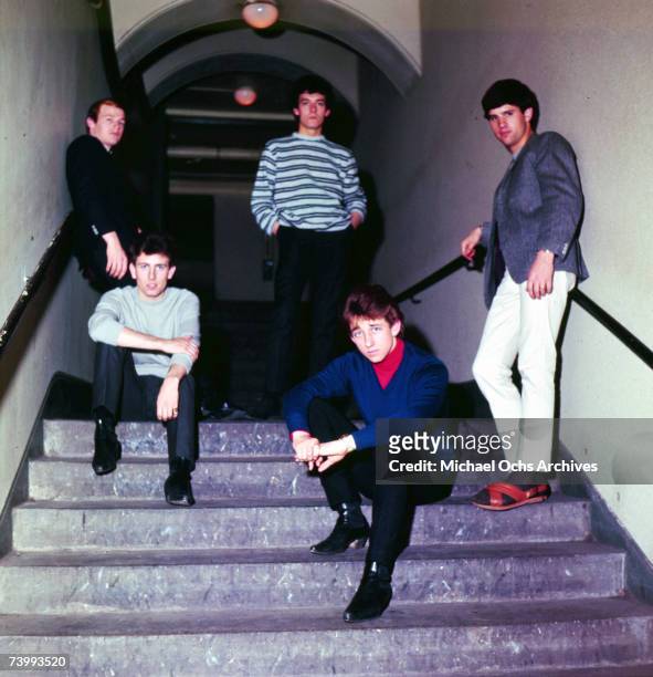 Robert Elliott, Graham Nash, Allan Clarke, Tony Hicks and Bernard Calvert of the rock group 'The Hollies' pose for a portrait in circa 1965.
