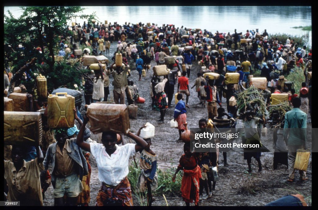 Hutu Refugees Flee Tribal Violence