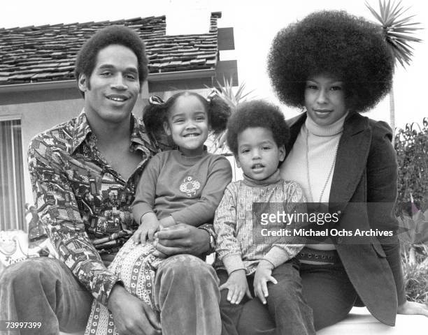 Star O.J. Simspson poses for a portrait with his wife Marguerite Simpson, daughter Arnelle and son Jason on January 8, 1973 in Los Angeles,...