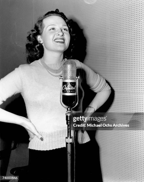 Photo of Jo Stafford