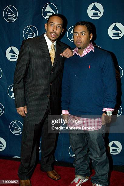 Rusty Bridges Rapper 52 73969401 Stock Photos, High Res Pictures, and Images - Getty Images