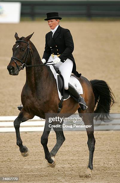 Bonnie Mosser of Unionville, Pennsylvania atop Jenga competes in the Dressage Phase of the 2007 Rolex Kentucky Three-Day Event at the Kentucky Horse...