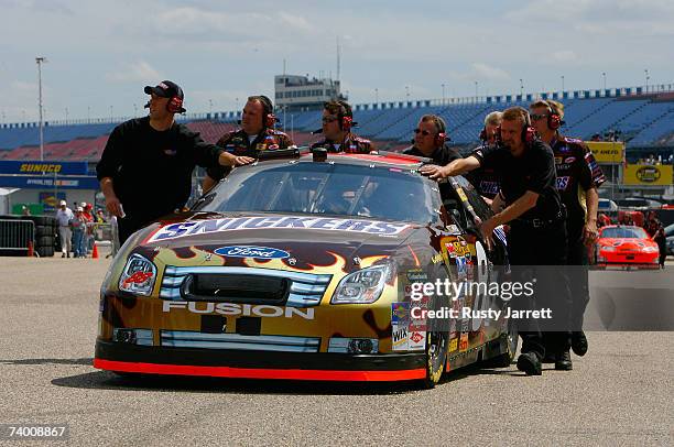 Snickers Dark Car Ricky Rudd 103 Crew Of Ricky Rudd Stock Photos, High-Res Pictures, and Images ...