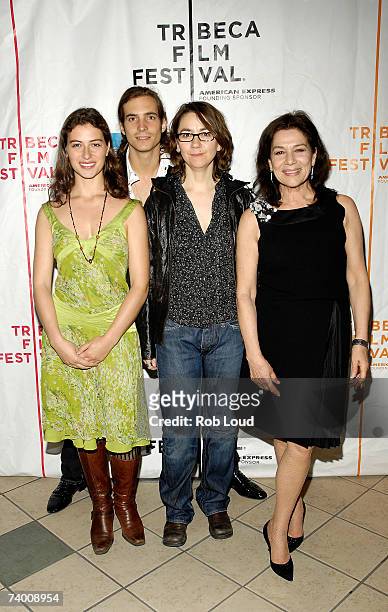 Actors Esther Zimmering, Egbert Jan Weeber, director Angelina Maccarone and actress Hannelore Elsner attend the premiere of "Vivere" at the 2007...