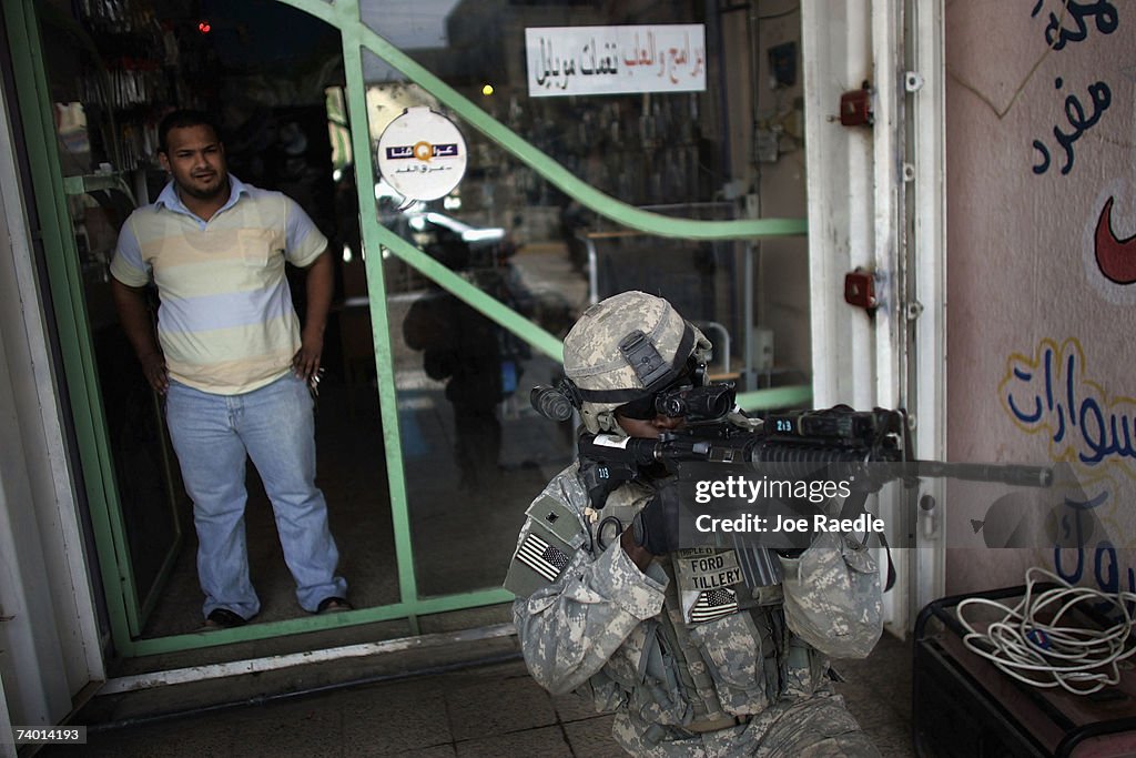 U.S. Army's 82nd Airborne Patrols Baghdad