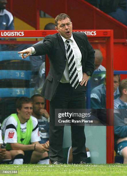 Derby Manager Billy Davies instructs his players during the Coca Cola Championship match between Crystal Palace and Derby County at Selhurst Park on...