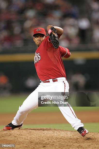 Tony Pena, relief pitcher for the Arizona Diamondbacks, throws against the San Francisco Giants during a game on April 29, 2007 at Chase Field in...