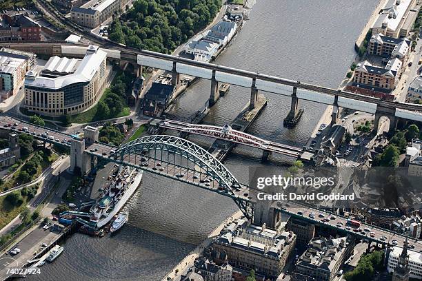 102 High Level Bridge River Tyne Stock Photos, High-Res Pictures, and ...