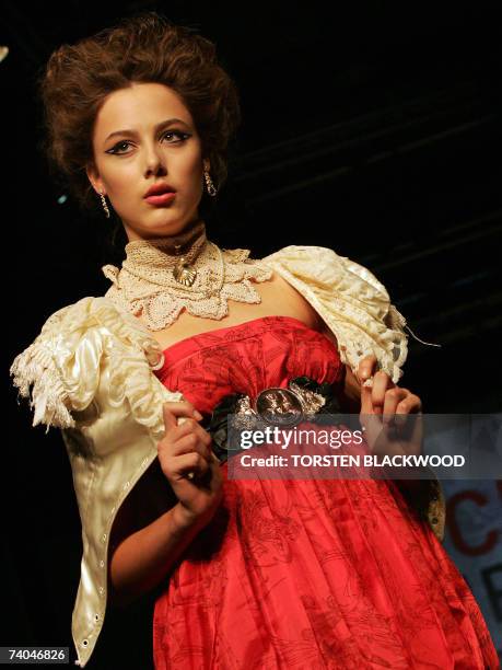 Vile Threads 371 Vicious Threads Photos & High Res Pictures - Getty Images
