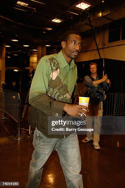 Amare Stoudemire arrives as the Phoenix Suns host the Los Angeles Lakers in Game Five of the Western Conference Quarterfinals during the 2007 NBA...