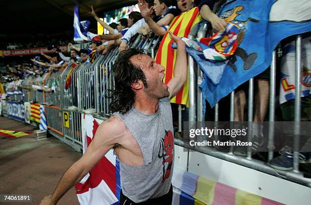 Francisco Rufete of Espanyol celebrates with the fans during the UEFA Cup semi-final, 2nd leg match between Werder Bremen and Espanyol at the Weser...