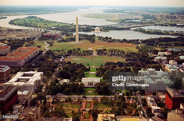 high angle view of a city, washington dc, usa - potomac river fotografías e imágenes de stock