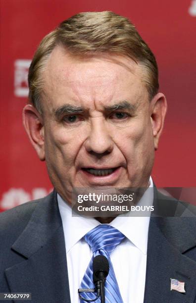 Simi Valley, UNITED STATES: Former Wisconsin governor Tommy Thompson participates in the first GOP Candidates' debate of the 2008 Presidential Race,...