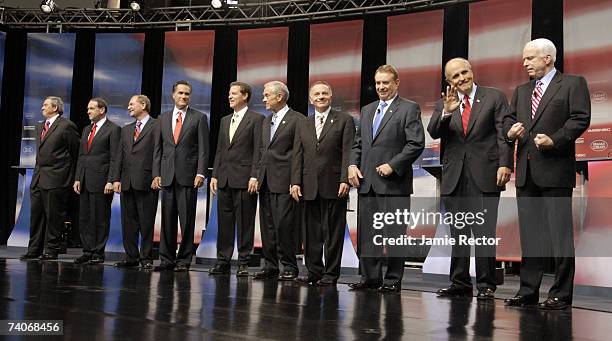 Presidential Candidates L-R) Representative Duncan Hunter of California, former Arkansas Governor Mike Huckabee, former Virginia Governor Jim...