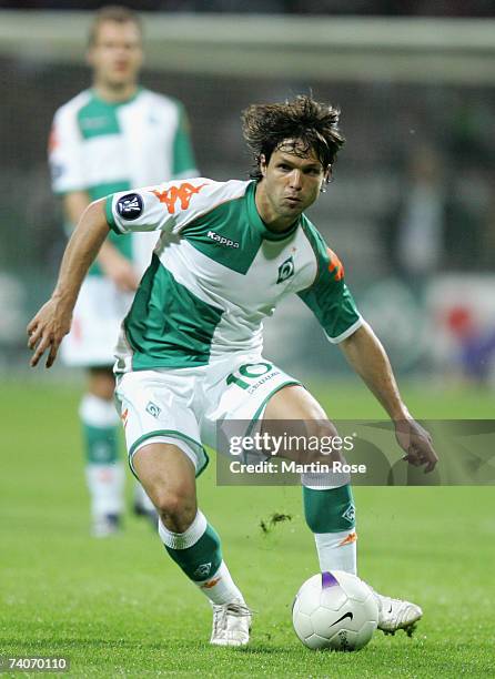 Diego of Bremen in action during the UEFA Cup semi-final, 2nd leg match between Werder Bremen and Espanyol at the Weser stadium on May 3, 2007 in...