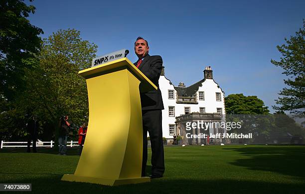 Alex Salmond leader of the SNP gives media conference on the lawn of Prestonfield Hotel May 4, 2007 in Edinburgh. Both Labour and SNP are neck and...